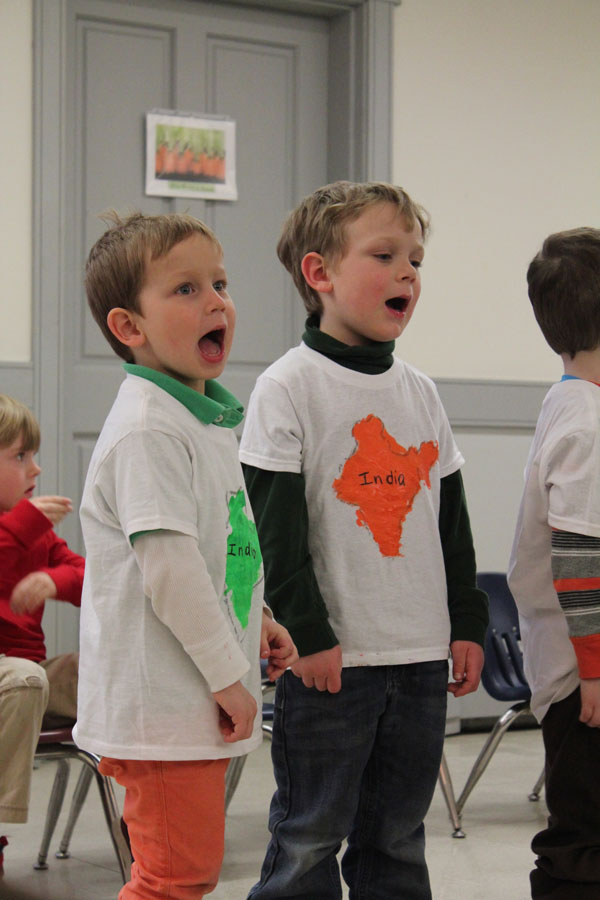 Montessori Discovery School Holiday Sing Along-2015